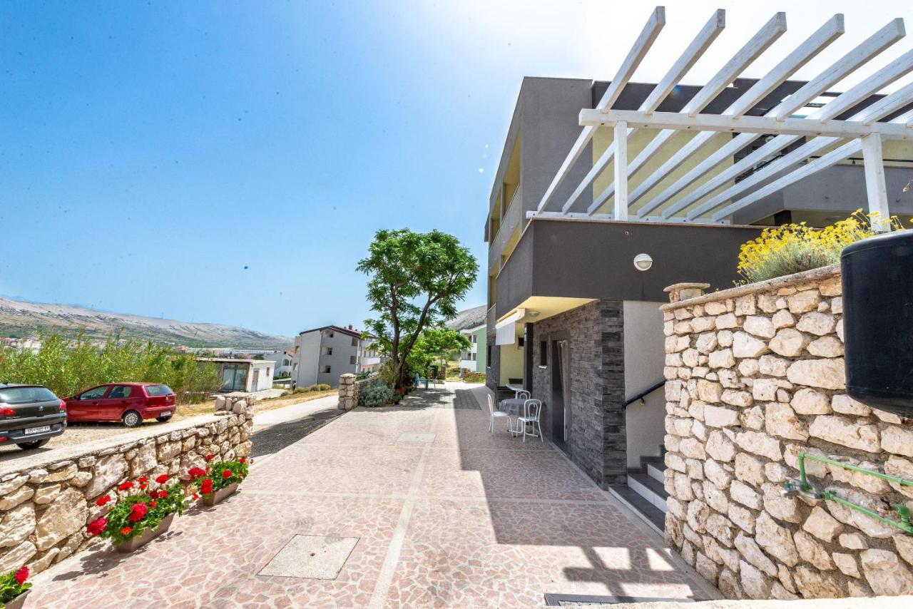Apartments Lili Pag Town Luaran gambar