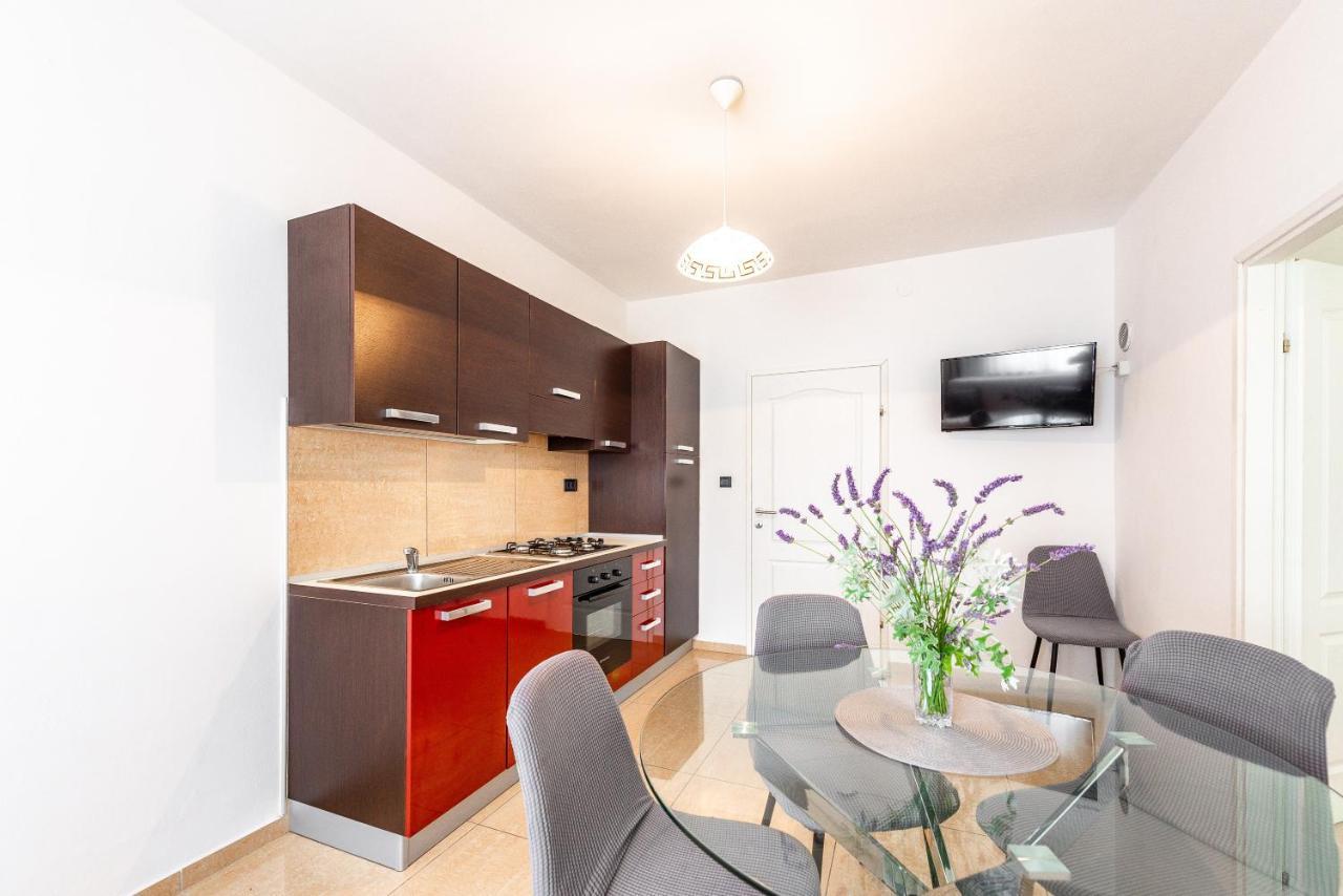Apartments Lili Pag Town Luaran gambar