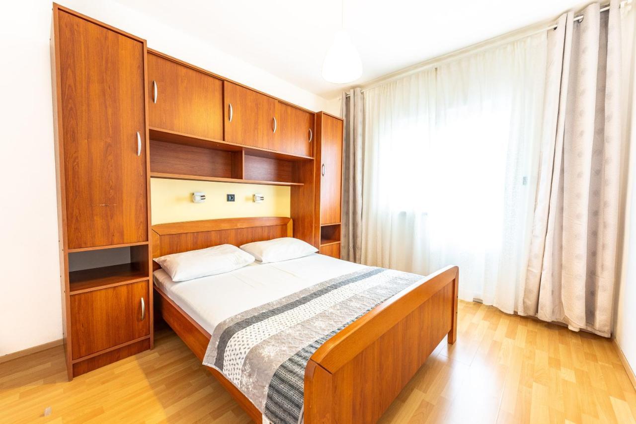 Apartments Lili Pag Town Luaran gambar
